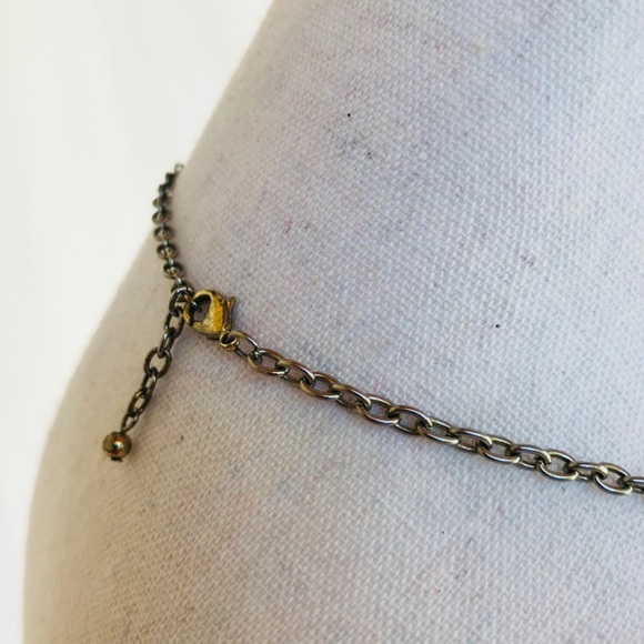 Gorgeous Statement Necklace - Picture 4 of 4